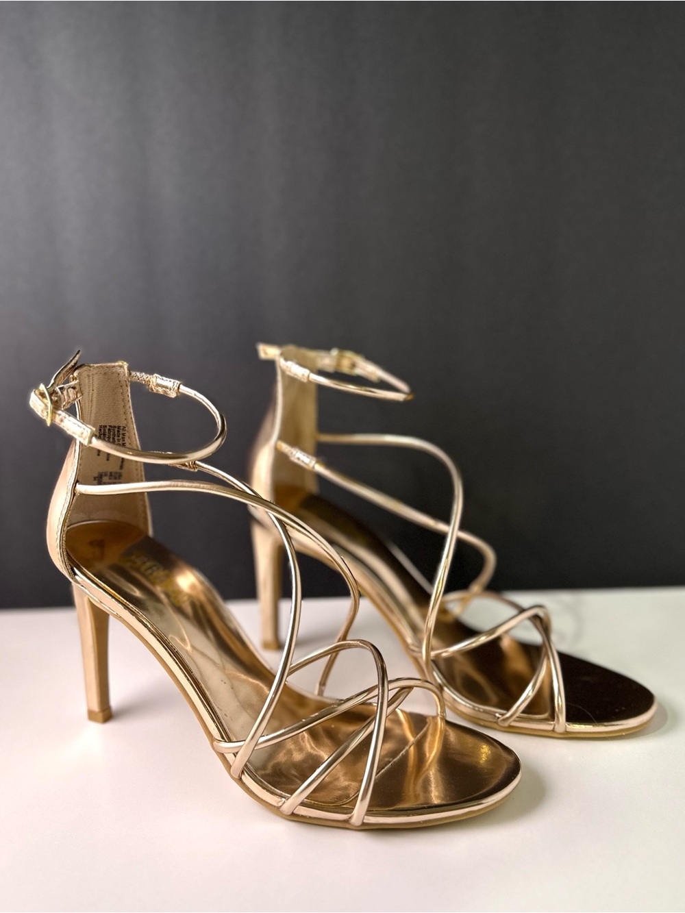 Elegant Gold Strappy Heels size 7 like new